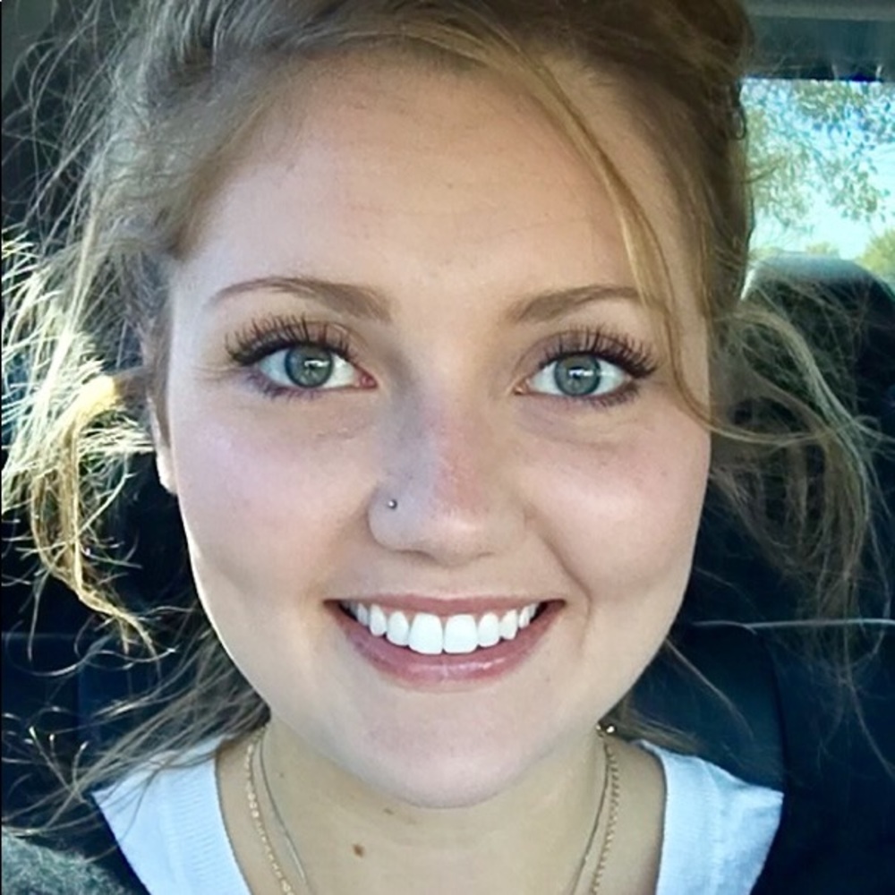 Meet your Posher, Lauren